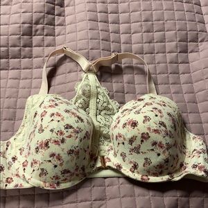Lane Bryant front closure bra size 42B